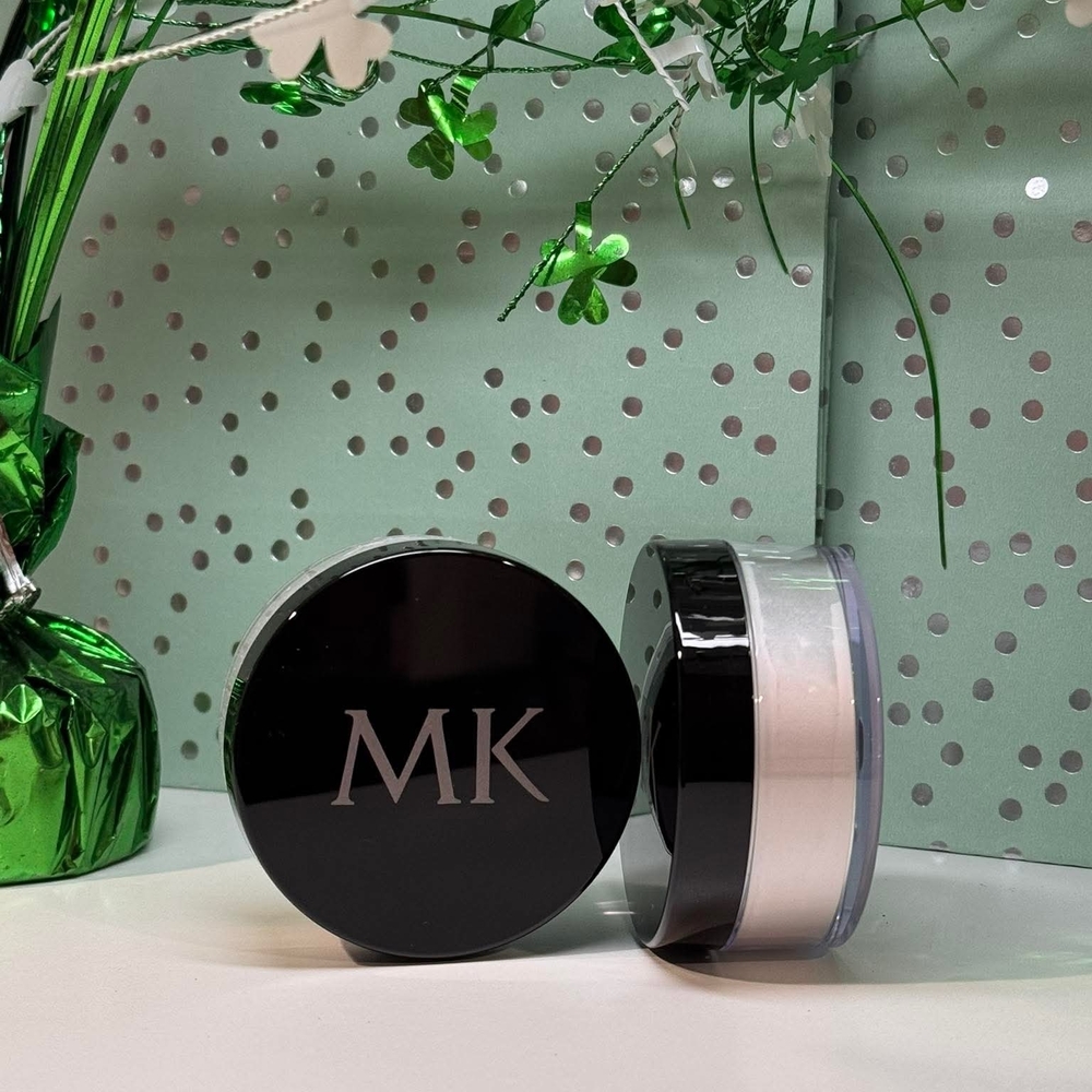 Mary Kay Makeup Setting Powder.